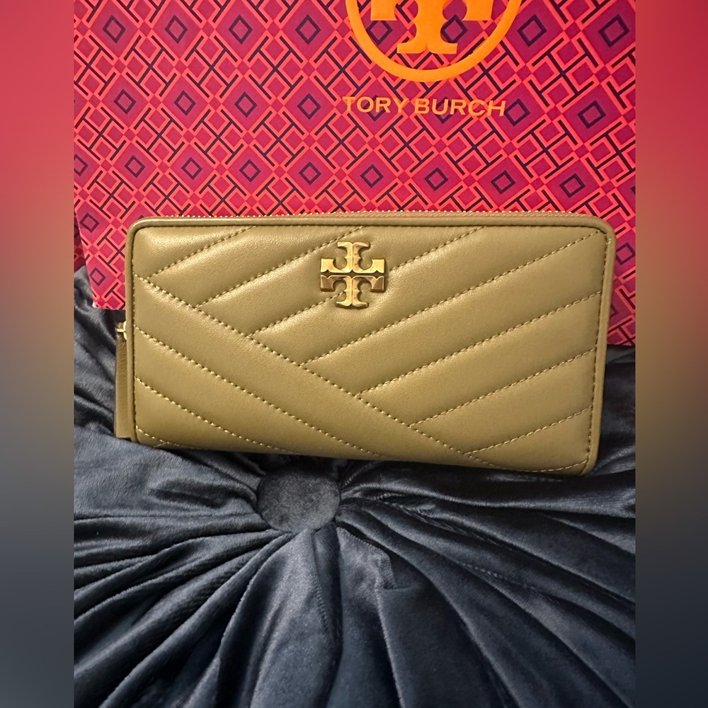 Tory Burch Wallet